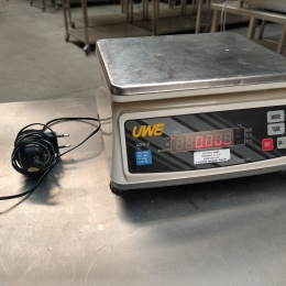 Scale Uwe 